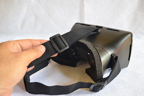 Cardboard virtual reality dengan ikat kepala yang nyaman