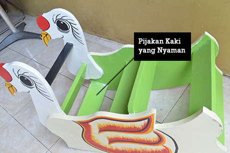 Mainan Bebek Goyang Posyandu Dari Kayu Padat.