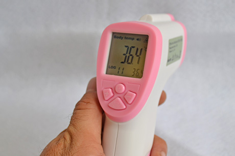 Thermometer bayi digital infra red yang cepat, akurat dan murah